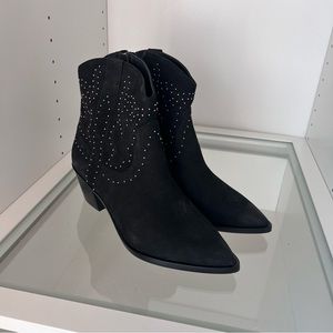 Dolce vita boots 9